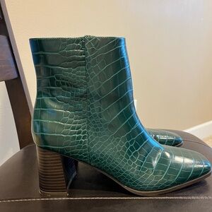 Green Alligator Print Boots